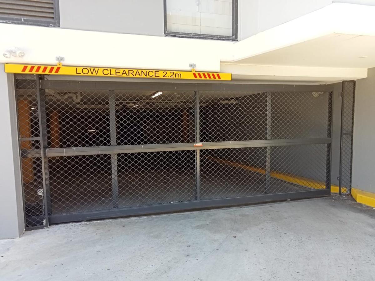 KULA Parramatta Free parking Aparthotel Sydney Exteriör bild